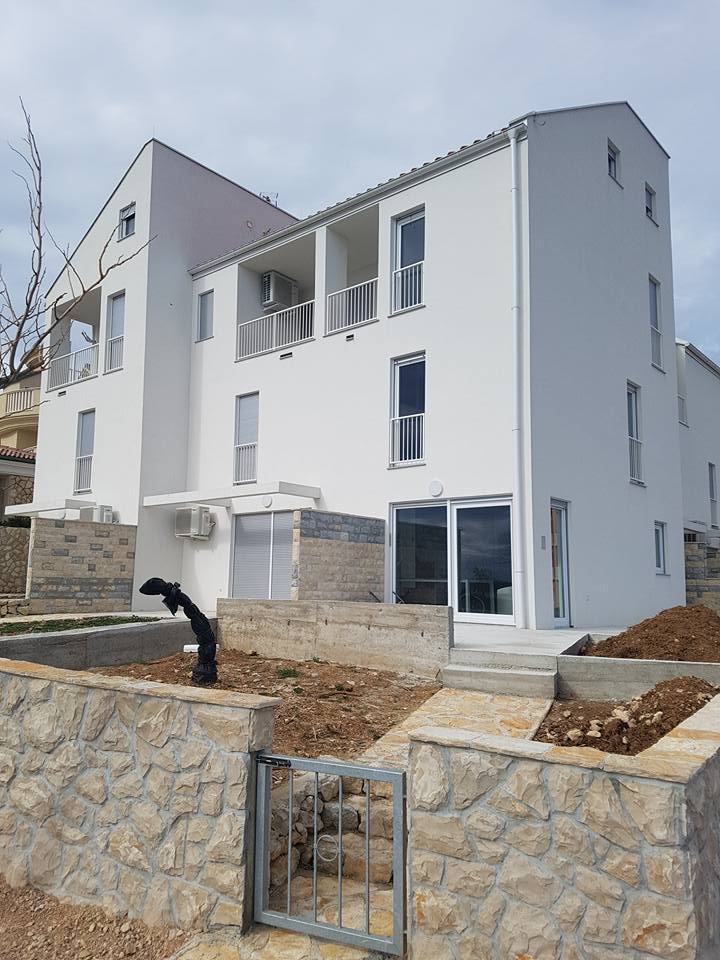 PVC STOLARIJA - Apartmani Pag03 Spectra Design